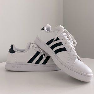 Adidas Grand Court Sneaker | 8 | White Black White